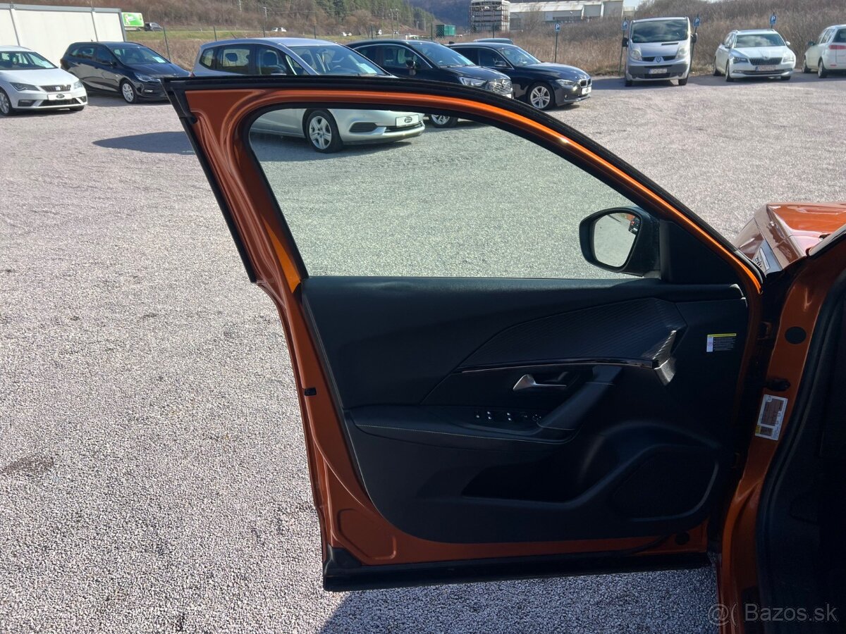 Peugeot 2008 1.2 PureTech 130 GT EAT8 - 14