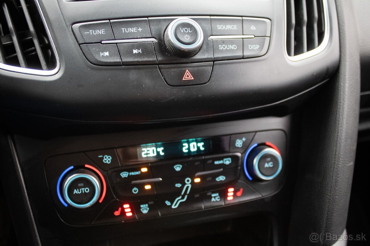 Ford Focus 1.0 EcoBoost Titanium X - 14