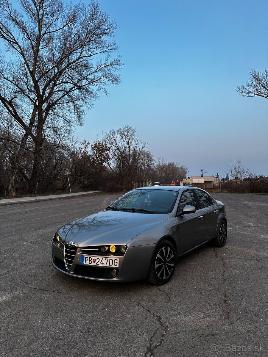 Alfa Rómeo 159 1.9 jtdm 85kw - 14