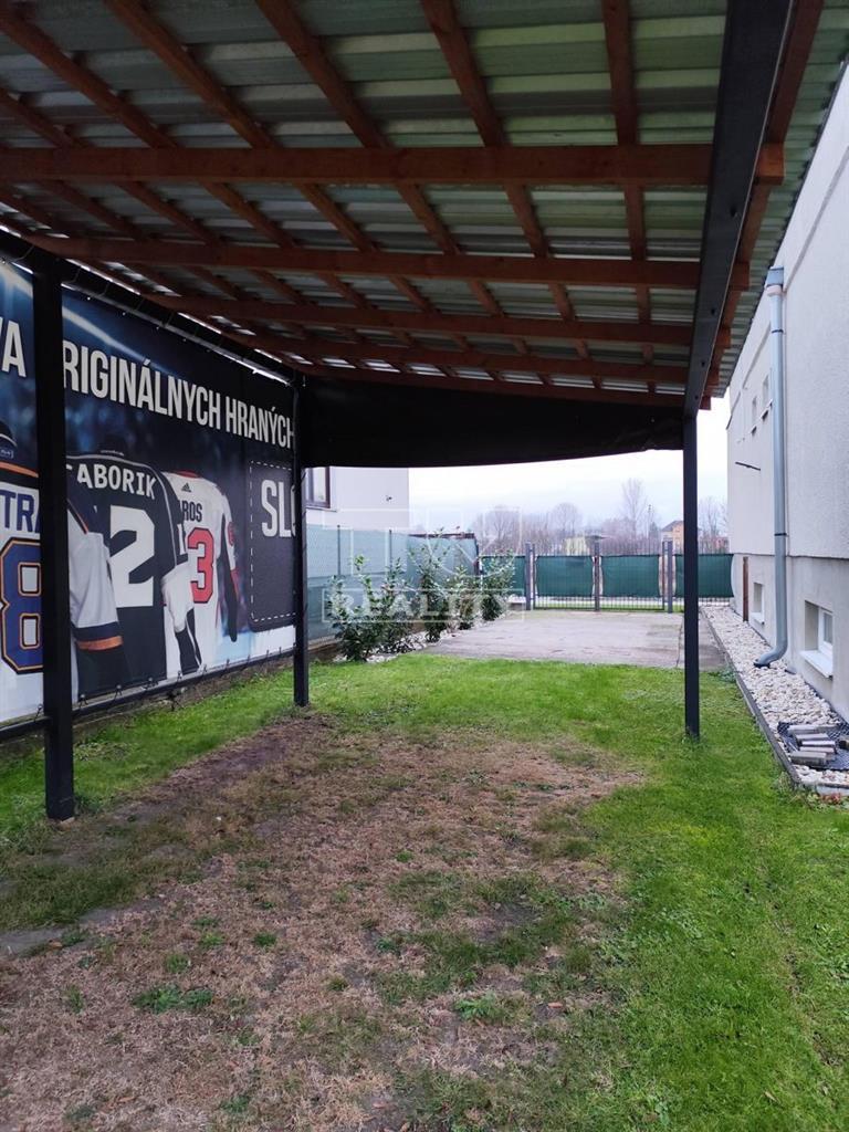 Rodinný dom v obci Láb pripravený na nasťahovanie - 14