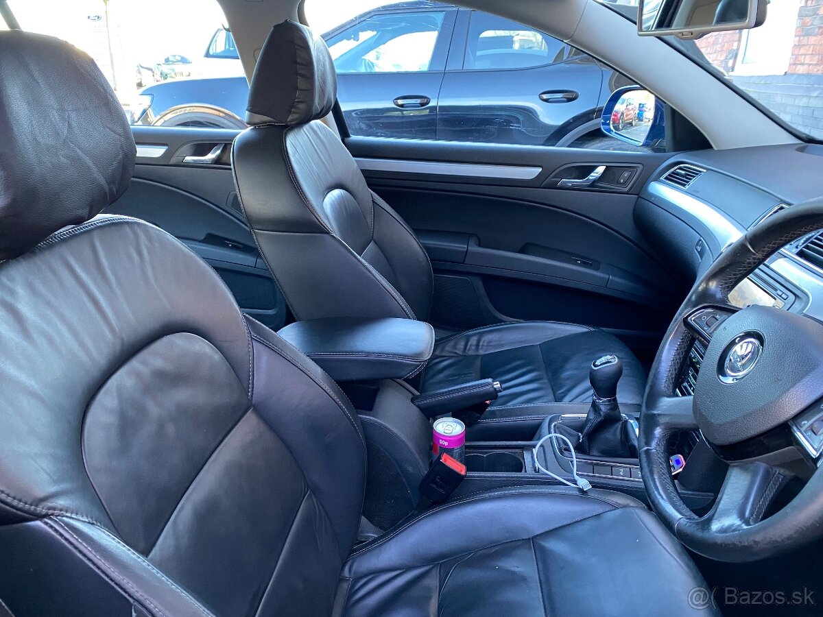 Skoda Superb DOVOZ GB 🇬🇧 - 14