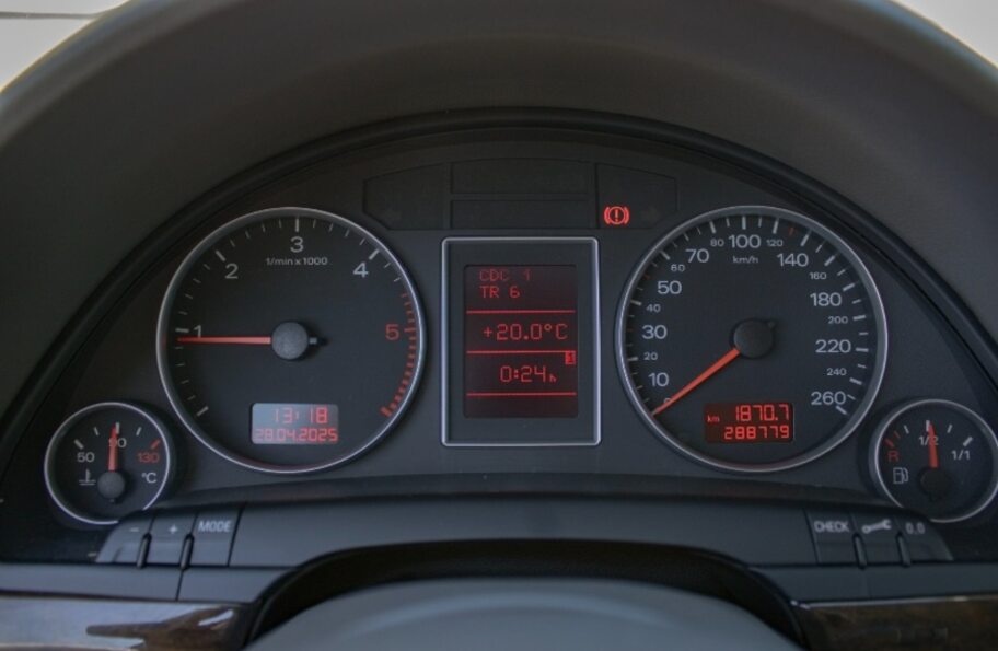 AUDI A4 2.0 TDI QUATTRO - 14