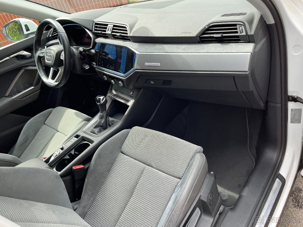Predám Audi Q3 sportback S-line 1,5 eTFSI - 14