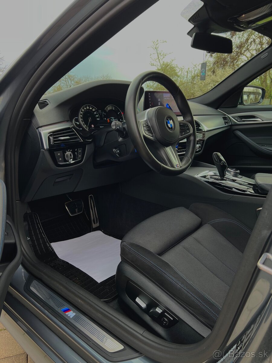 BMW 520D xDrive M-Packet - 14