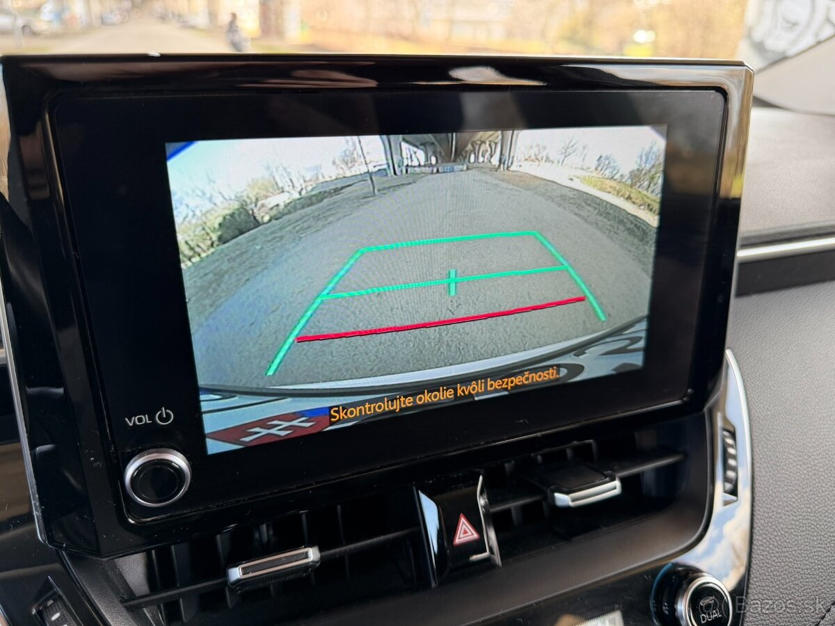 Toyota Corolla 1.5 Dynamic Force Comfort, Slovenske - 14