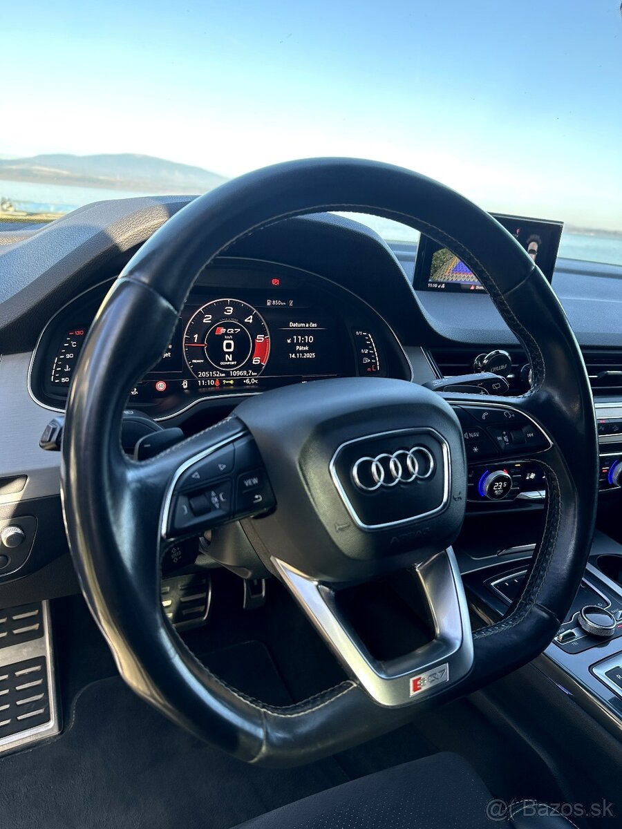 Audi SQ7 4.0 TDI V8 quattro (2017) - 14