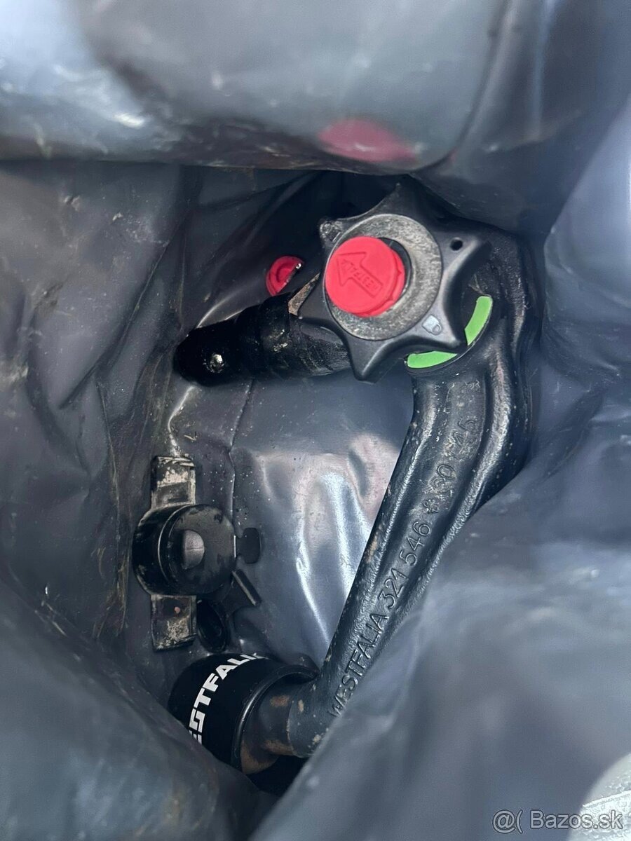 Predám VW Golf 7 Variant 2,0tdi Highline 2016 - 14