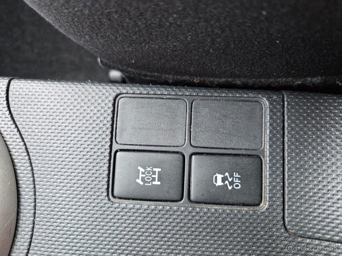 Toyota Urban Cruiser 1.4 I D-4D AWD Sol. - 14