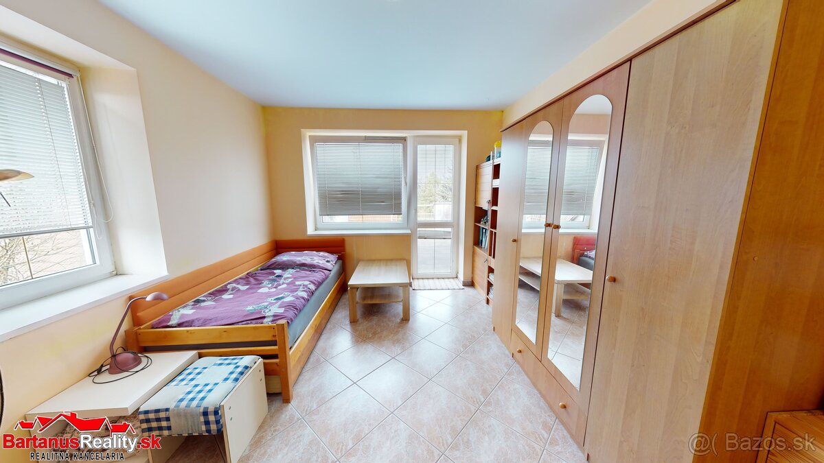 BartanusReality - Na predaj rozmerný rodinný dom s pozemkom - 14