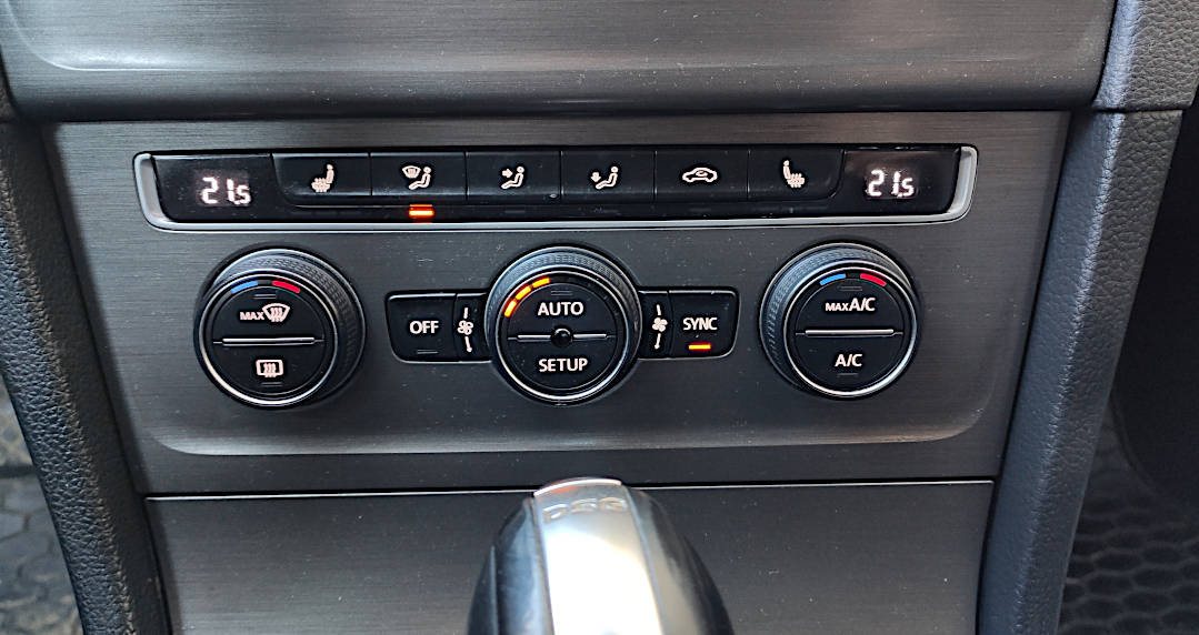 VW Golf Variant 2.0 TDI 150k Comfortline - 14