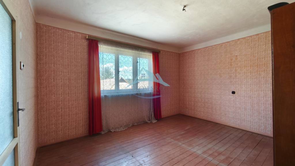 Vidiecky dom v obci Olováry v okrese Veľký Krtíš. - 14