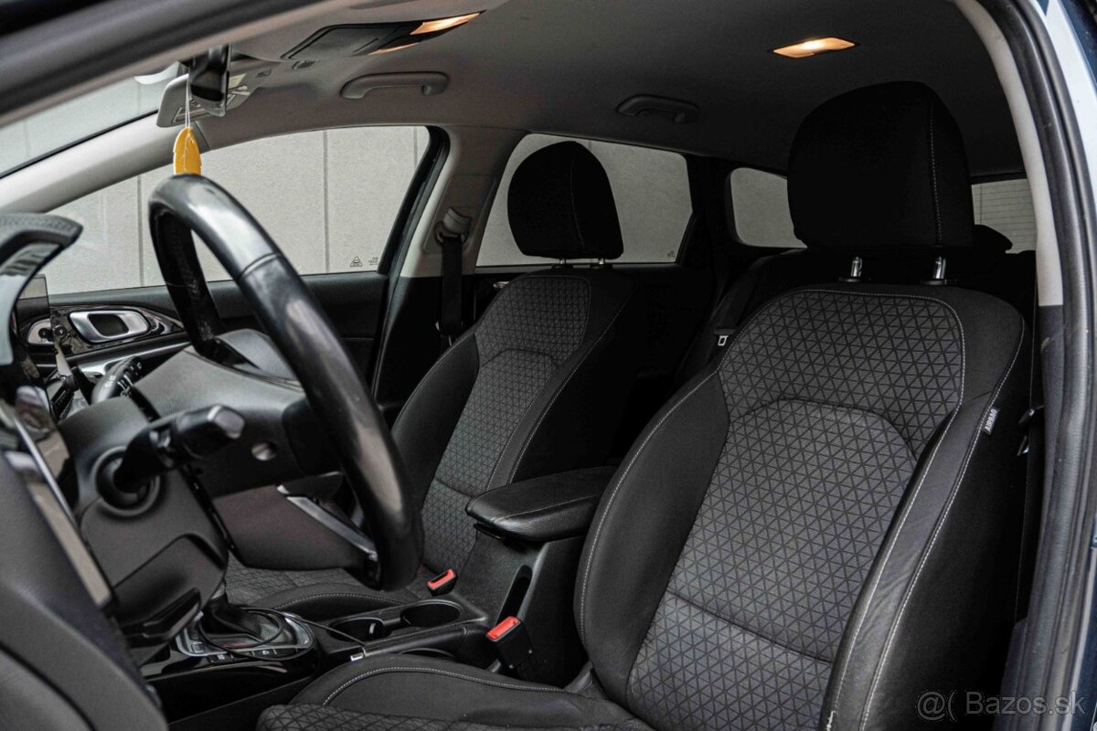 Kia Ceed 1.6 CRDi mHEV Gold A/T - 14