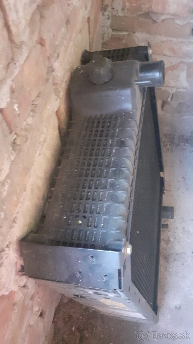 CHLADIČ- CASE IH-NEW HOLLAND - 14