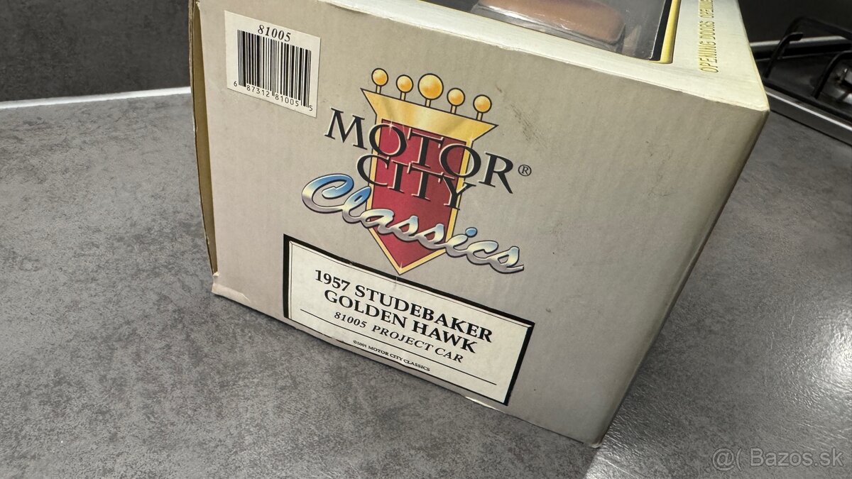 1957 Studebaker Golden Hawk 1:18 - 14