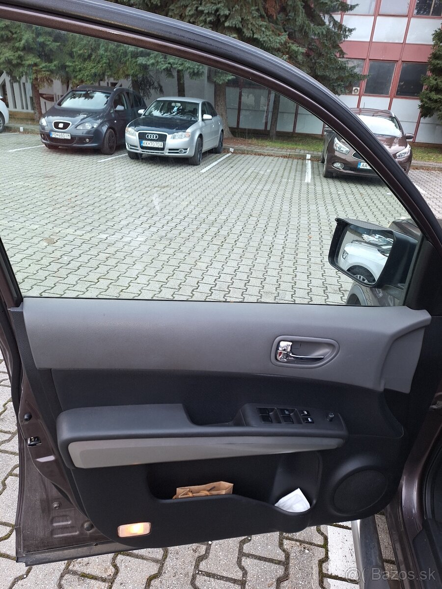 Nissan X-Trail T31 2,5 benzín - 14