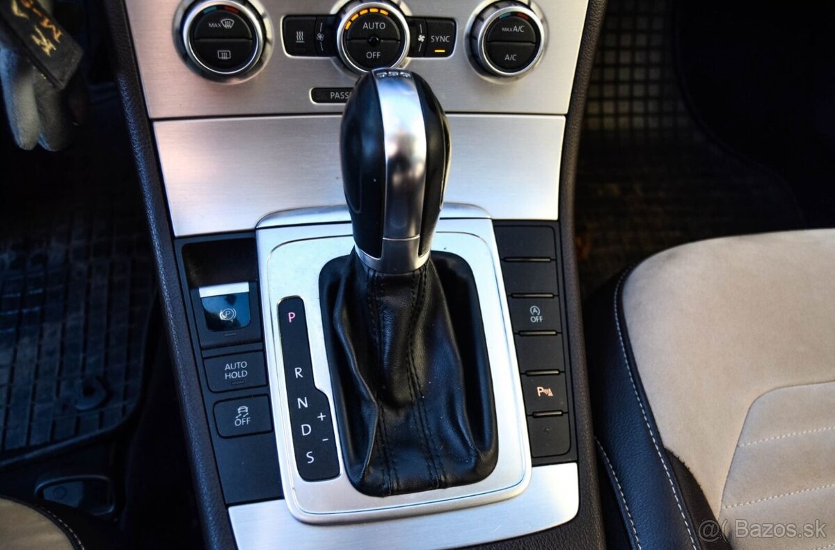 Volkswagen Passat Variant 2.0 TDI BMT Highline DSG - 14