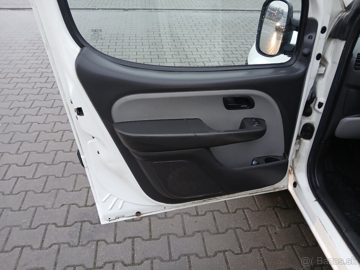 Fiat Doblo 1.9jtd cargo 77kw model 2009 - 14