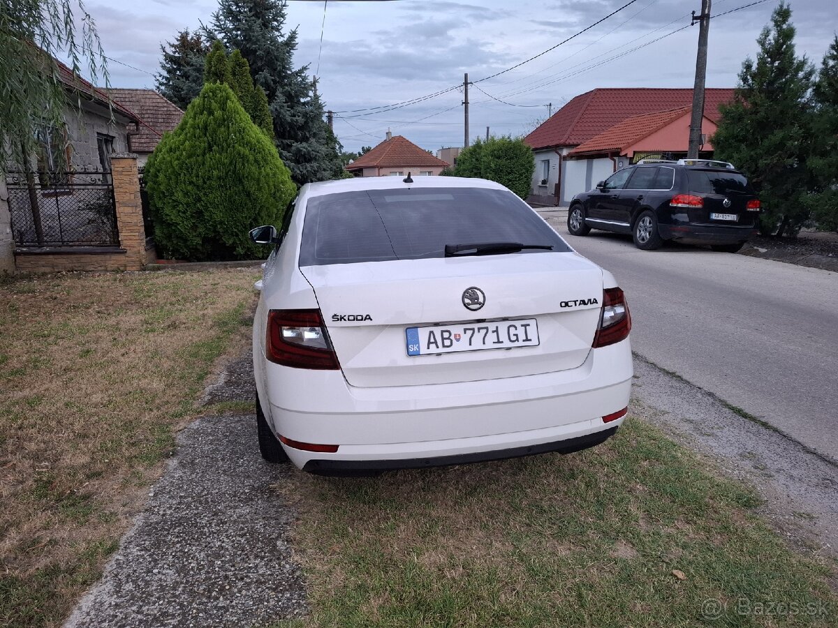 Predám krásnu octaviu 1.6tdi 85kw - 14