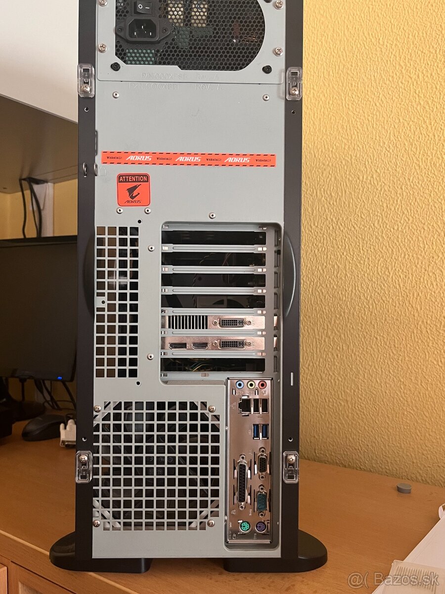 Počítač značky Aorus - 14