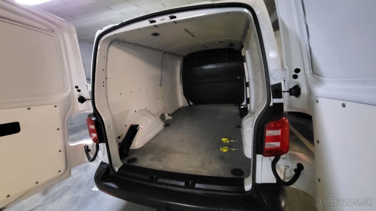 VW Transporter T6 2.0 Tdi - 14
