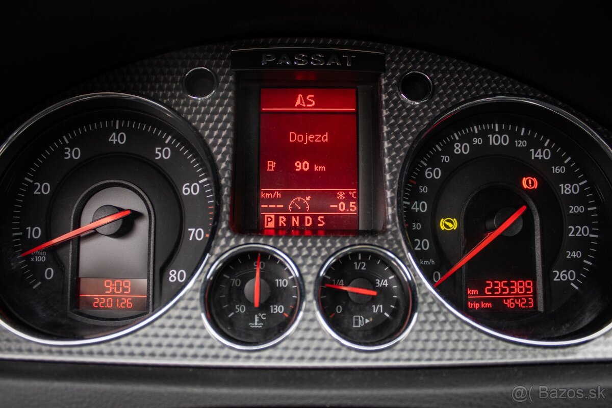 Volkswagen Passat Variant 3.2 V6 4Motion DSG - 14