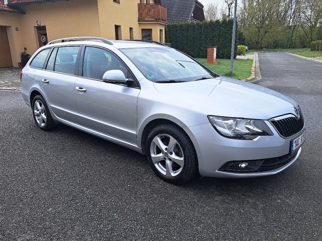 ŠKODA SUPERB II Combi FL 2014 KLIMA, ALU, Nová STK 2028 - 14