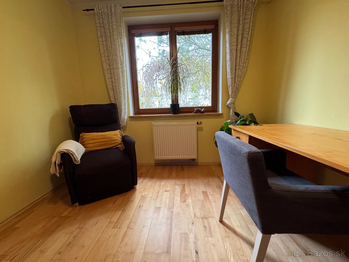 ✨ NA PREDAJ: Rodinný dom len 4 km od Piešťan - 14