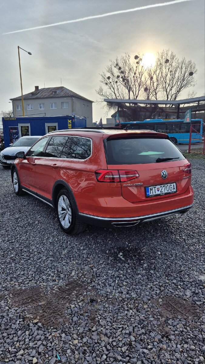 Predám Volkswagen Passat Alltrack 2.0biTD 4MOTION - 14