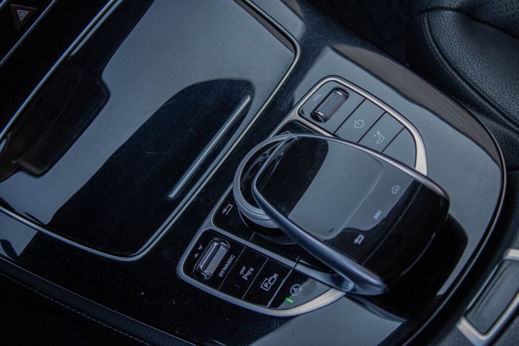 Mercedes E220d 4matic - 14