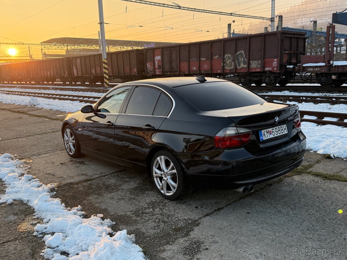 BMW 330i e90 2006 - 14