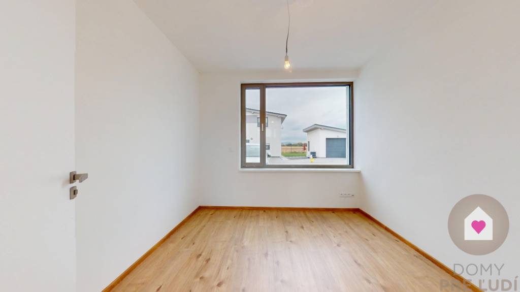 KOSTOLIŠTE - Skolaudovaná novostavba V ŠTANDARDE s hliníkový - 14