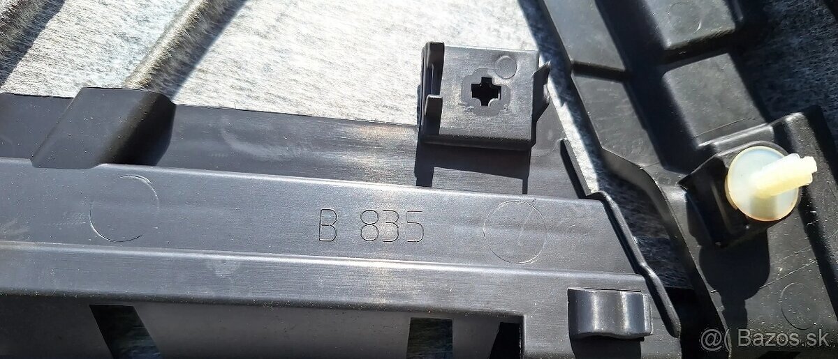 Predám sedadlá, tapacíry a interiér na ALFA ROMEO 159. - 14