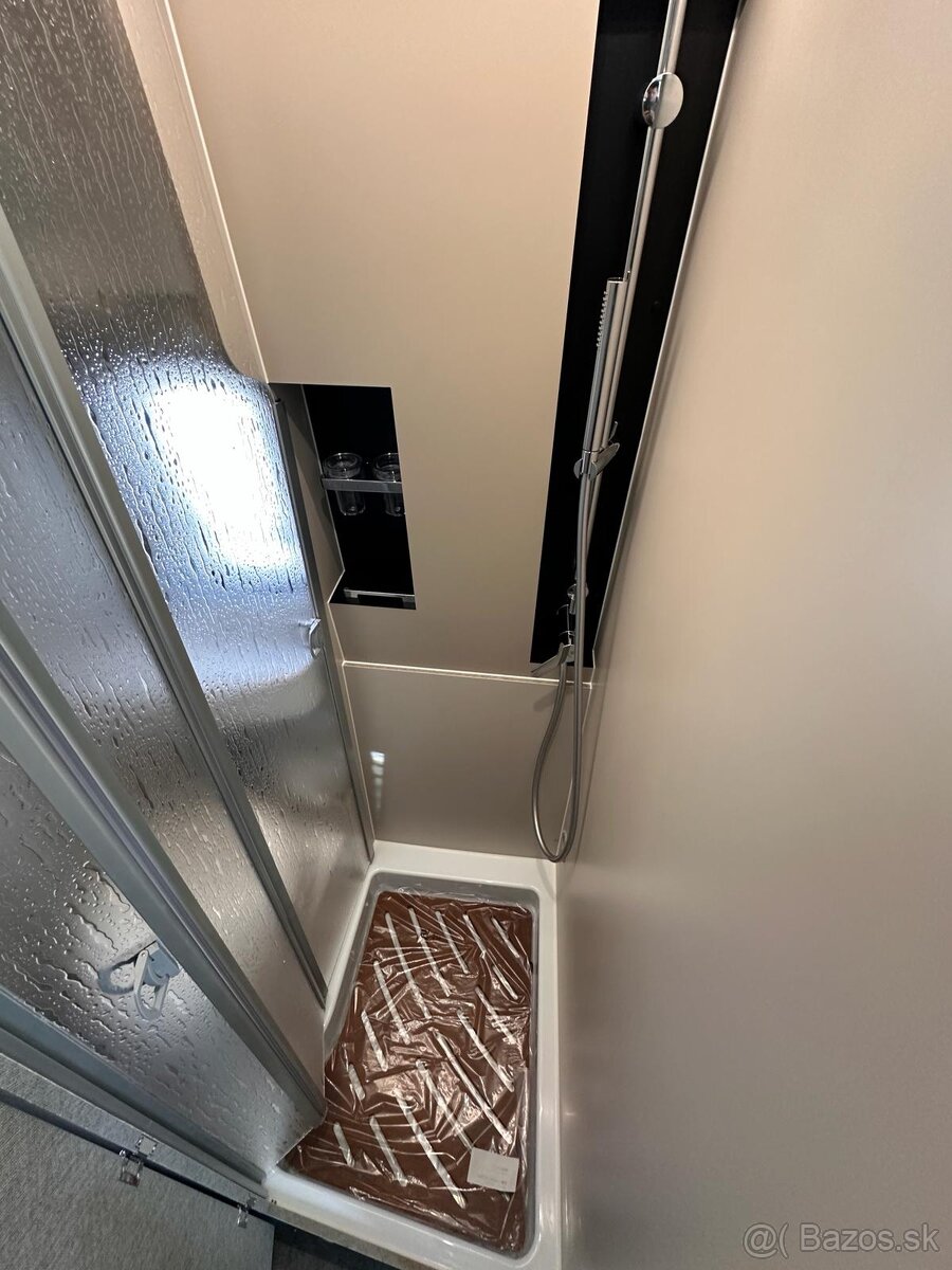 Predám karavan Karmann Davis 630 Livestyle POP UP roof - 14