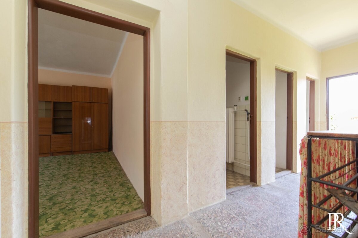 PREDAJ 5 IZBOVÝ RODINNÝ DOM S ROZSIAHLYM POZEMKOM - 14