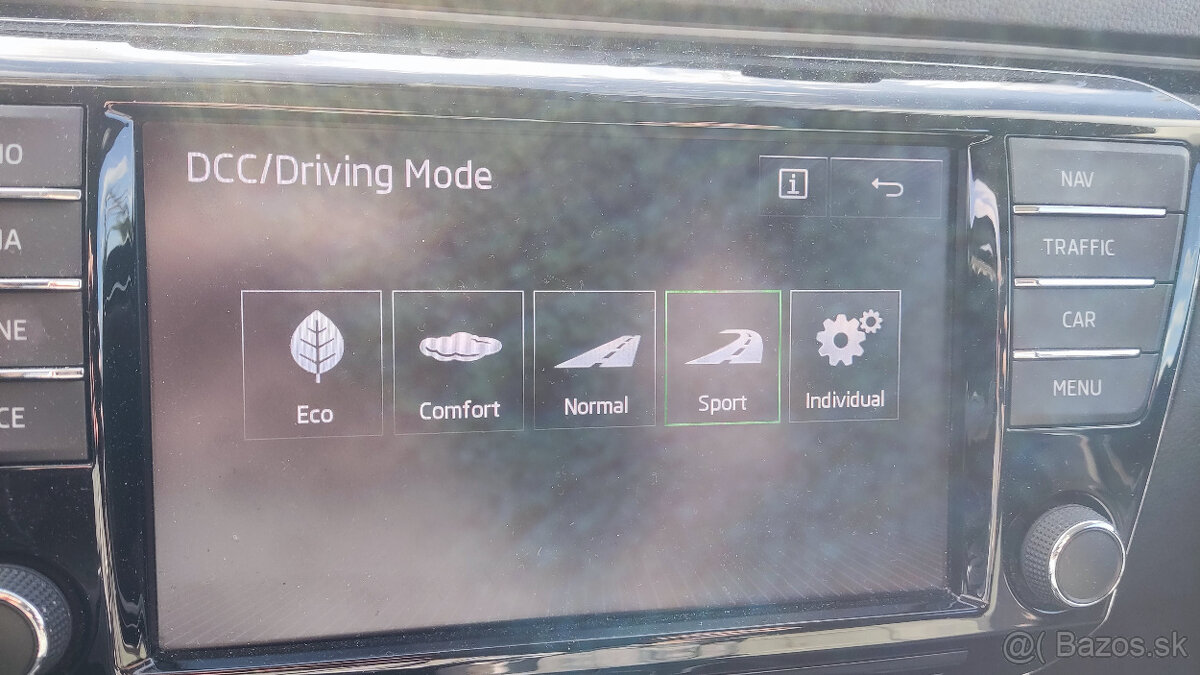 Skoda Superb 2.0 TSi 206kW Combi 4x4 Laurin Klement - 14