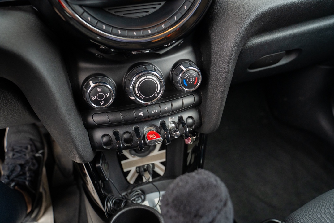 Mini Cooper R 56 1,2 r.v.2014 - 14