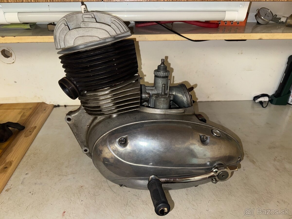 Oprava motocyklov - veteránov - 14
