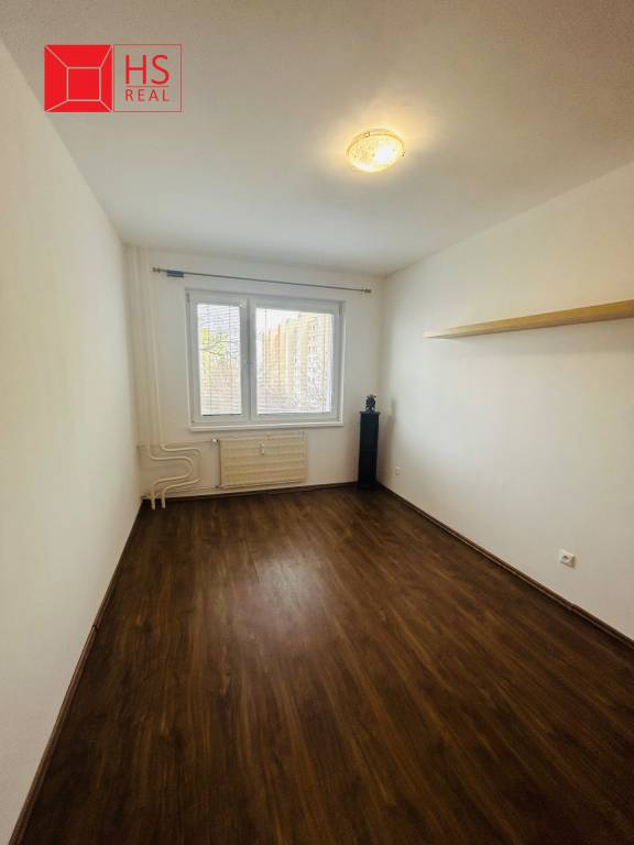 Prenájom 3 izb. s lódžiou Sídlisko JUH v NZ - 14