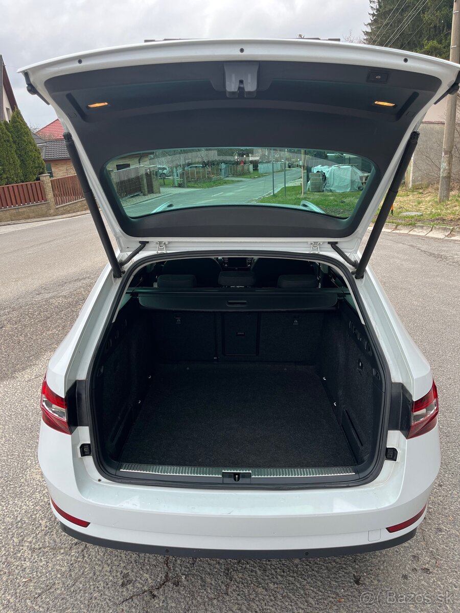 Skoda Superb Combi 2.0TDI DSG - 14