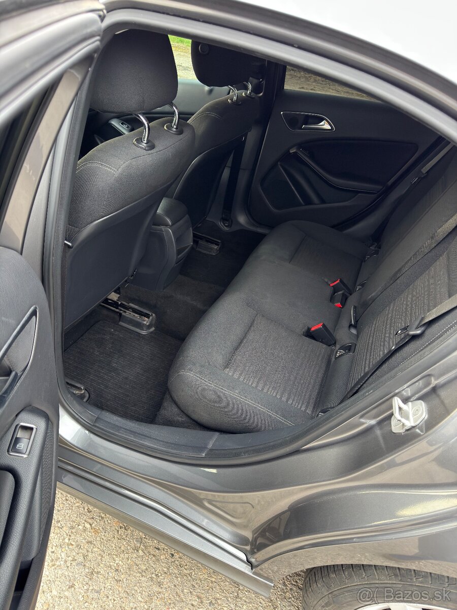 Mercedes-Benz A180 - 14