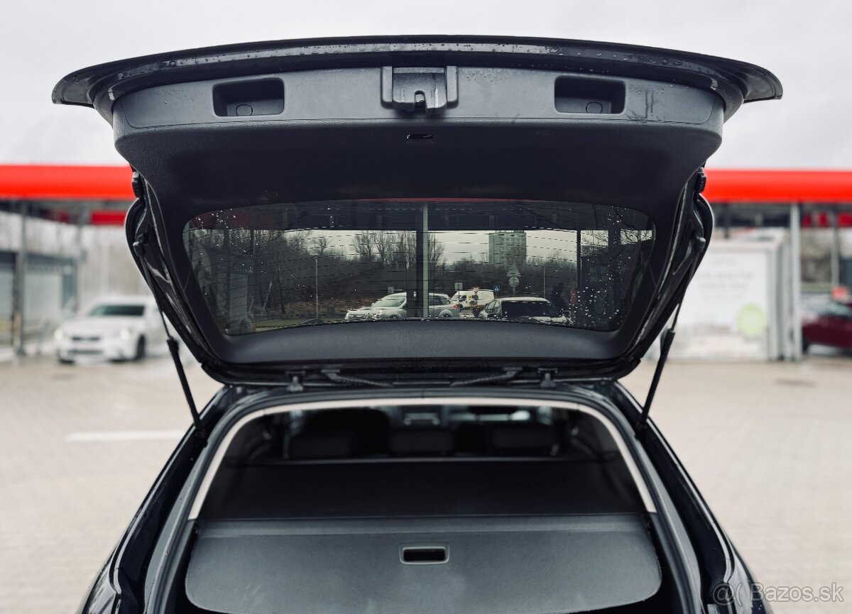 Volkswagen Golf VI 1.6 Variant / TDI 77 kW - 14