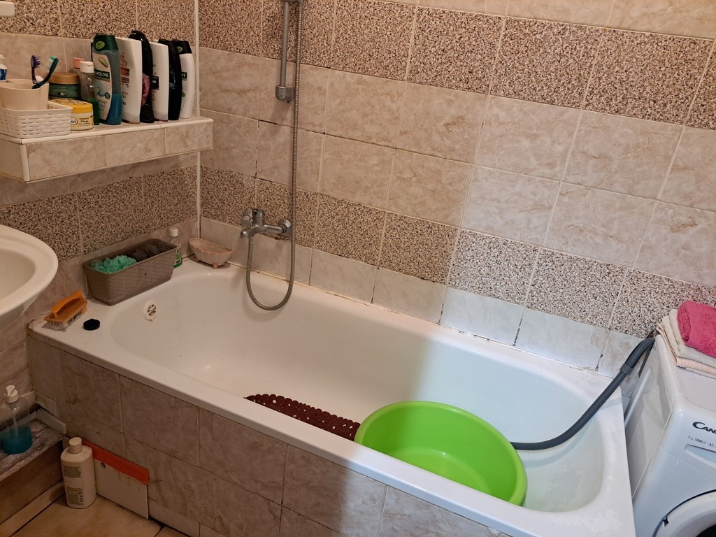 Na predaj dva rodinné domy vo Vrábloch - 14