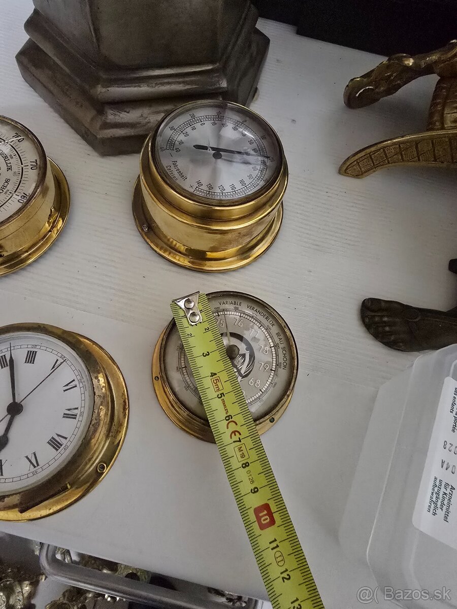hodiny, barometer, teplomer a vlhkomer - 14