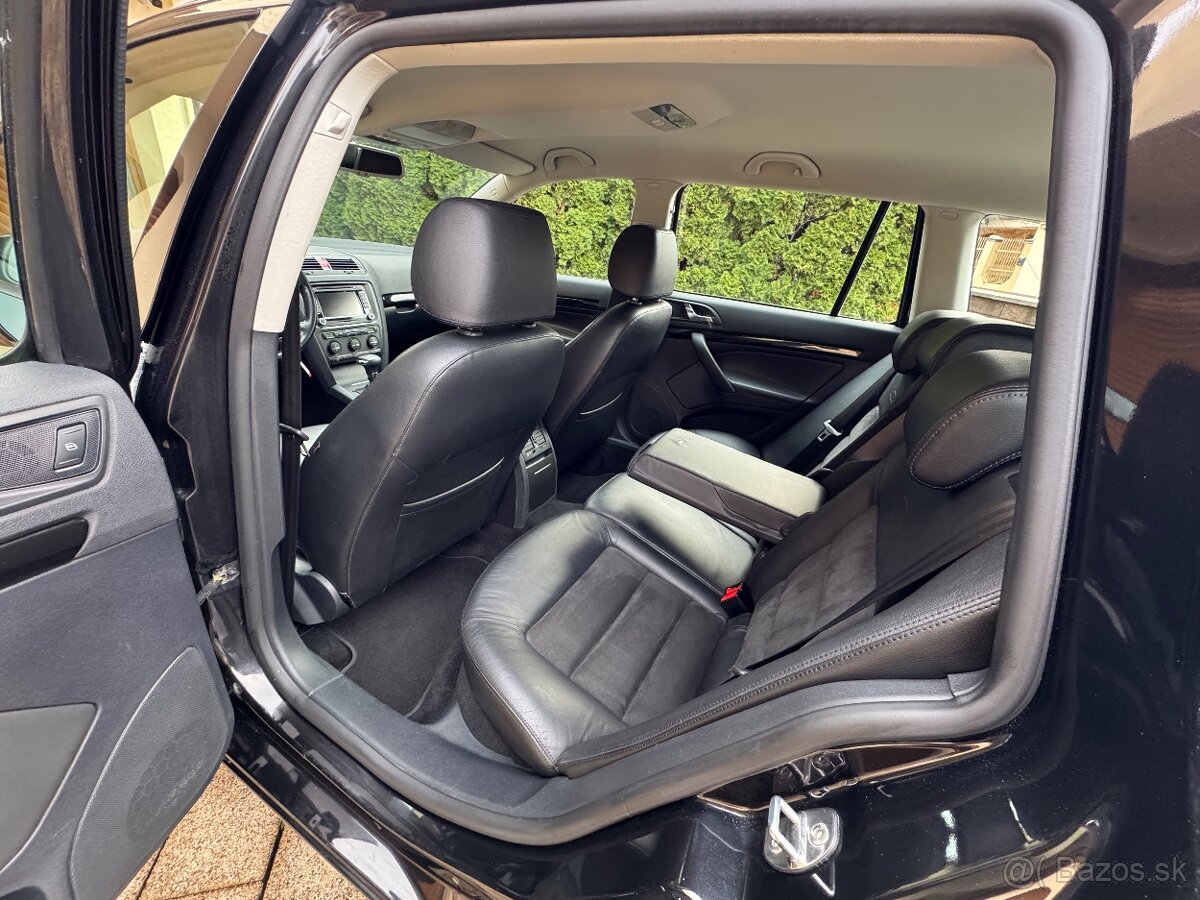 Skoda Octavia COMBI 2.0Tdi 103kw L&K DSG+Xenon+Navi+Tažne - 14