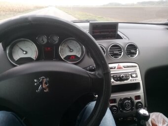 Peugeot 308 SW - 14