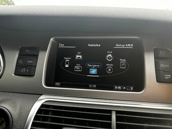 Audi Q7 3.0 TDI S-line Quattro 7 míst - 14