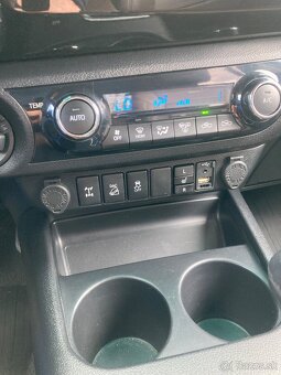 Toyota Hilux 2,4 D - 14