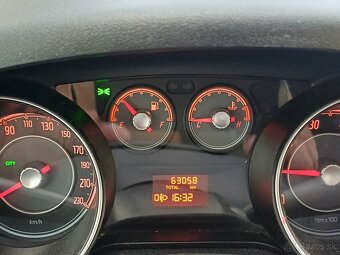 Fiat Punto 1.4 EVO, benzín, 63.060 km - 14
