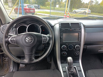 Suzuki Grand Vitara, 2.4-124kw,4x4,navi,xenon,2012 - 14