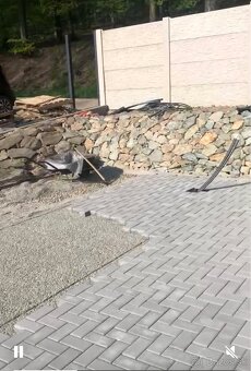 Gabionové ploty , oporné múry , zámková dlažba, - 14